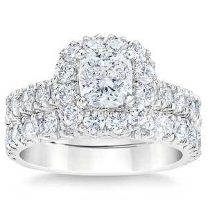 Cushion Cut & Round Brilliant 3.00 ctw VS2 Clarity G Color Diamond Platinum Halo Wedding Set