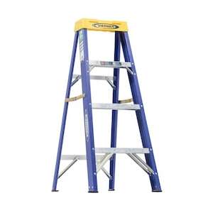 Werner FS200 4-ft Fiberglass Type 2- 225-lb Load Capacity Step Ladder