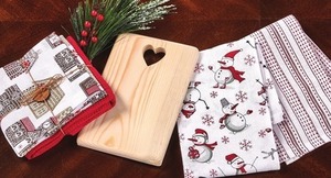 2 Kitchen Towels Cutting Board Holiday Gift Set